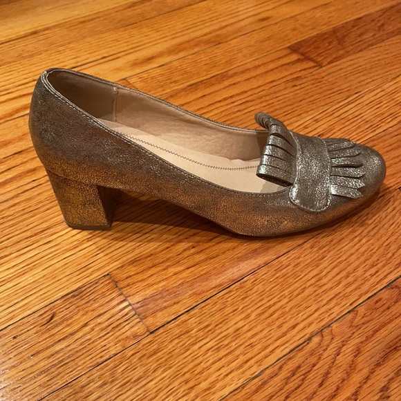 Chinese Laundry Stacked Heel - Picture 2 of 9